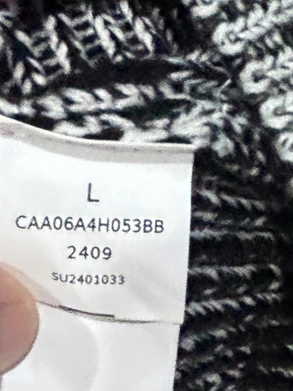 CUPSHE NWT Oversized Ribbed Striped V-Neck Sweater Black White Size L - Picture 6 of 6